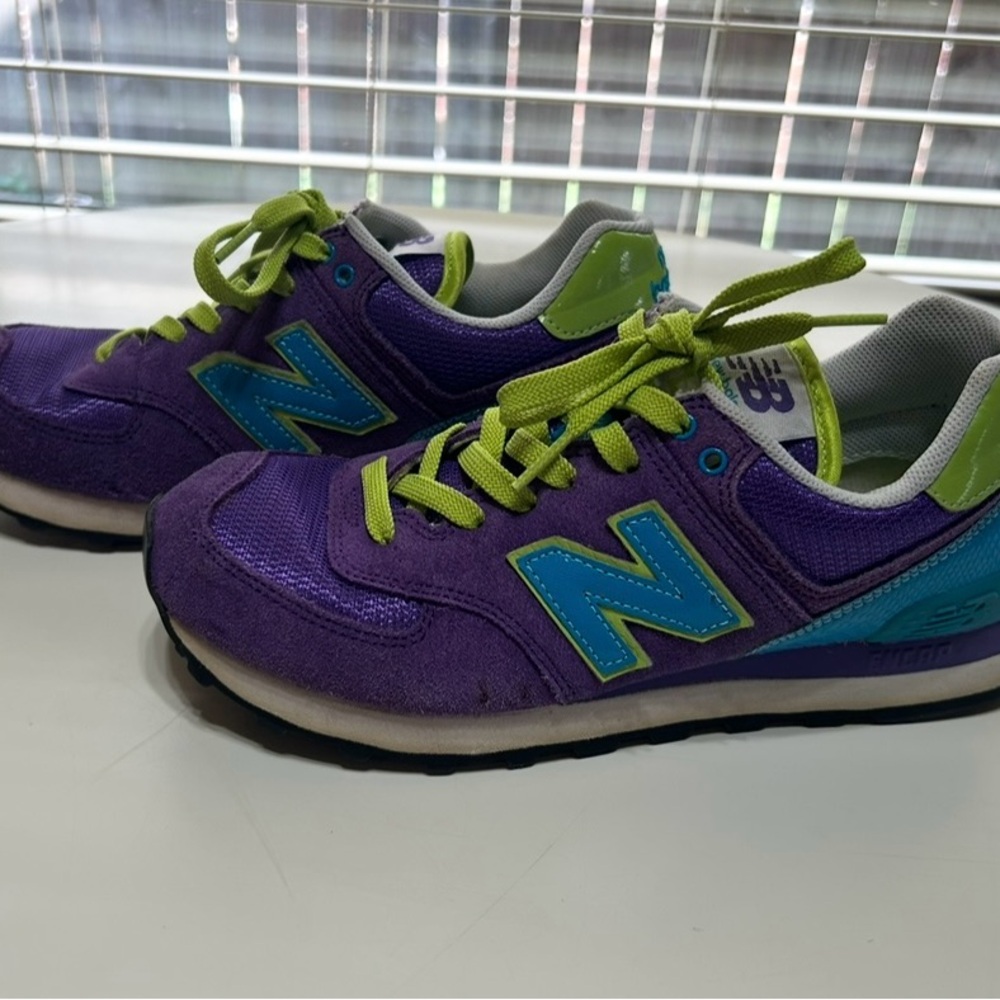 New Balance women’s Sneakers in Purple and Lime
